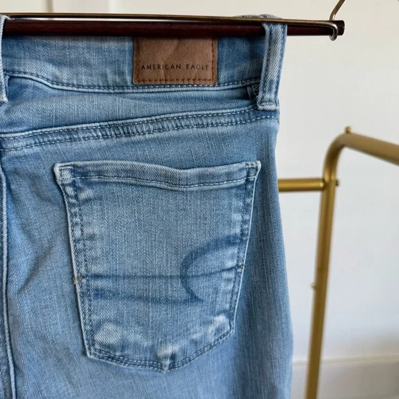 American Eagle High Rise Jeggings Next Level Stretch light blue Sz 0 SHORT - Picture 3 of 9